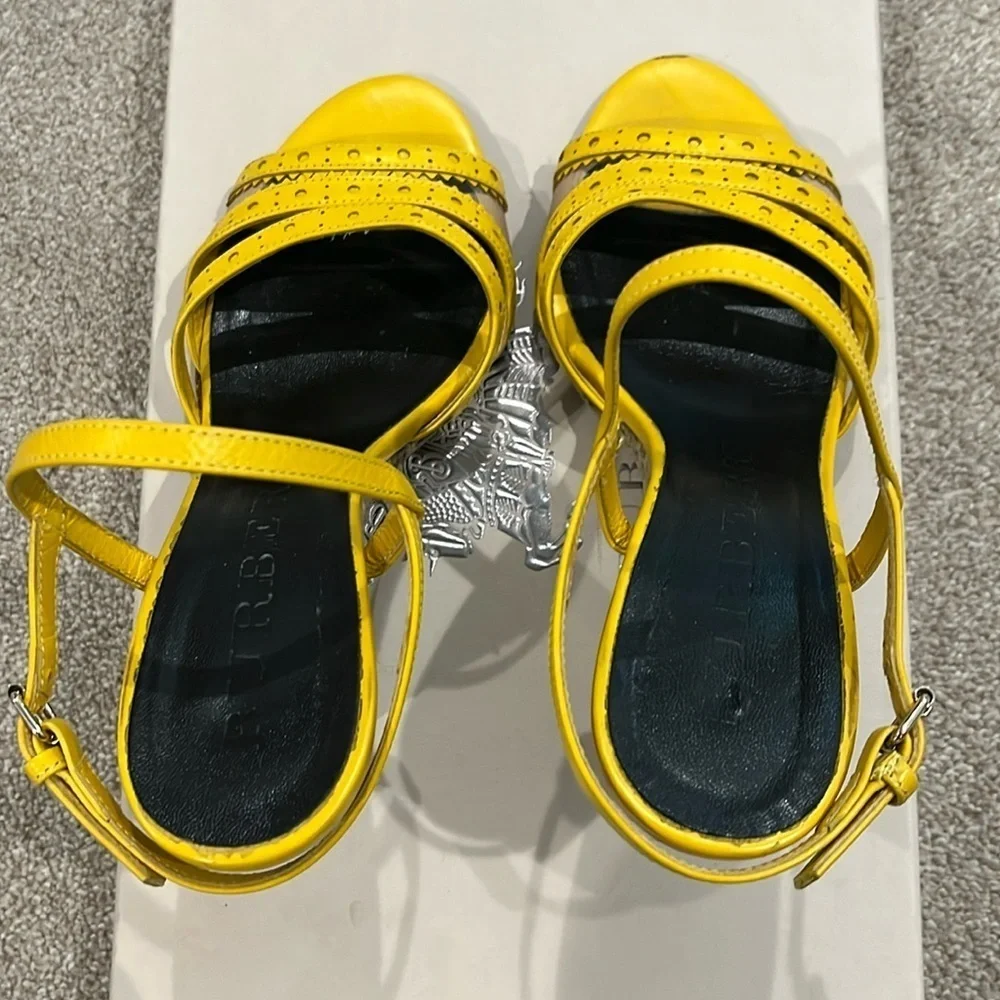 Burberry yellow haymarket